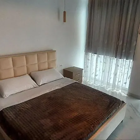 Entire On The First Floor Appartement